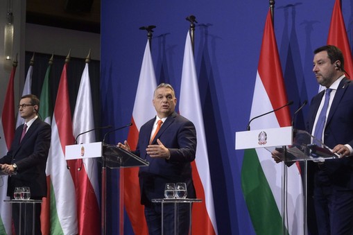 Budapest Spotkanie  w którym uczestniczą Mateusz Morawiecki, Viktor Orban i Matteo Salvini 