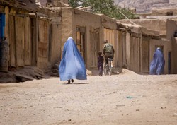 Gen. McKenzie: Ostrzegałem Bidena, że Kabul upadnie po wyjściu wojsk USA z Afganistanu