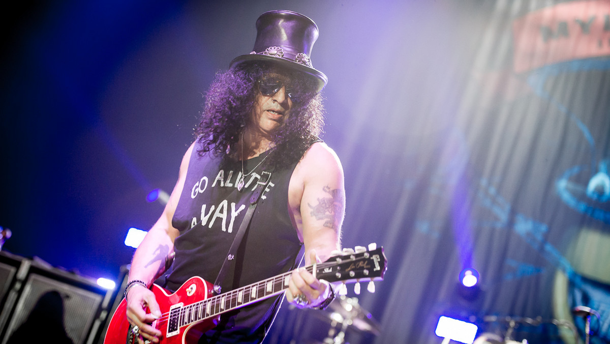 20 listopada Slash wystąpi w łódzkiej Atlas Arenie. Każdy, kto posiada bilet na koncert gitarzysty może wziąć udział w konkursie, w którym można wygrać wejściówkę do strefy golden circle, aby być bliżej artysty. Szczegóły zabawy znajdują się poniżej.