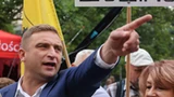 Bąkiewicz wezwany do prokuratury. Grozi mu rok więzienia za obrażanie funkcjonariuszy