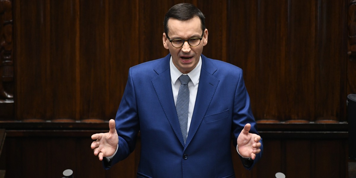 Wzrost bezrobocia na koniec roku nie będzie dwucyfrowy – stwierdził w sobotę w RMF FM premier Mateusz Morawiecki.