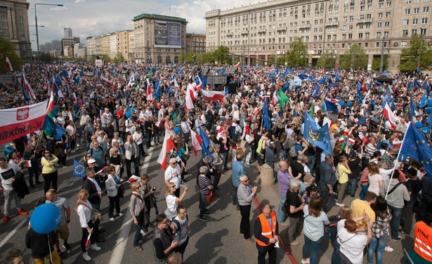 Działacz z PiS doniósł do prokuratury na urzędników ws. "Marszu Wolności". Jest odpowiedź PO