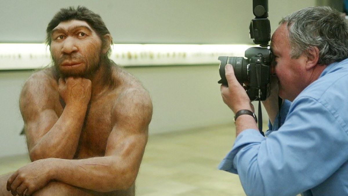 Najnowsze odkrycia naukowców poddają w wątpliwość teorię, że przodkowie współczesnych ludzi skrzyżowali się z neandertalczykami przez tysiące lat - informuje serwis independent.co.uk.