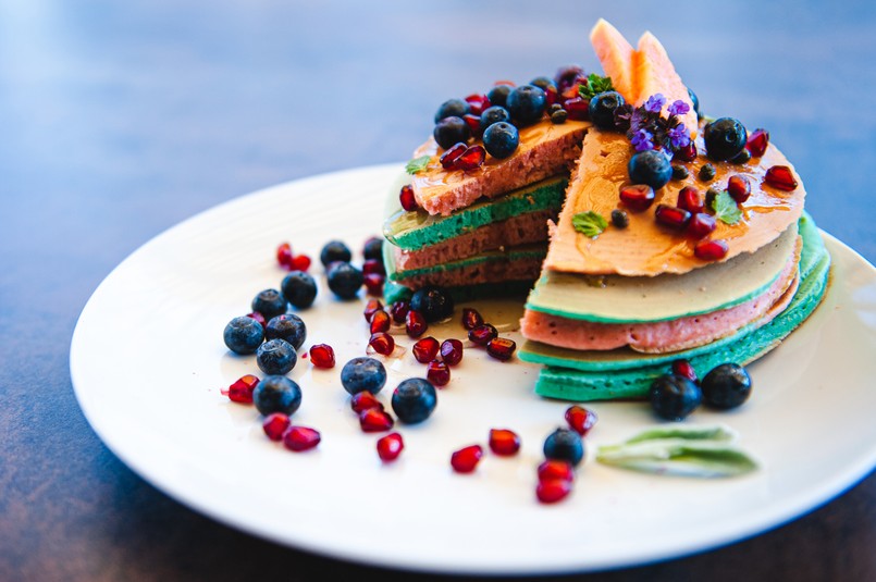 Borówka amerykańska ciasto z borówką amerykańską Naleśniki Pancakes,With,Fruits,And,Honey.,Pancakes,With,Grenades,And,Papaya