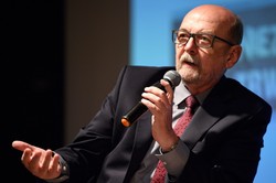 Prof. Legutko bije w rektorów polskich uczelni: Plemienne zacietrzewienie