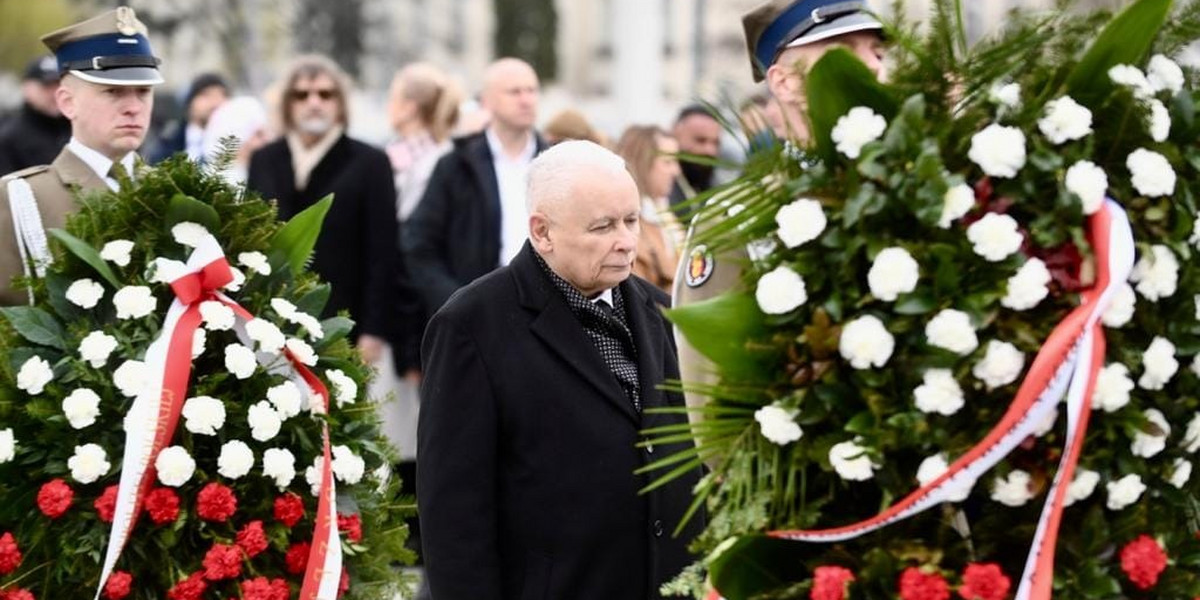 Jarosław Kaczyński w trakcie uroczystości.