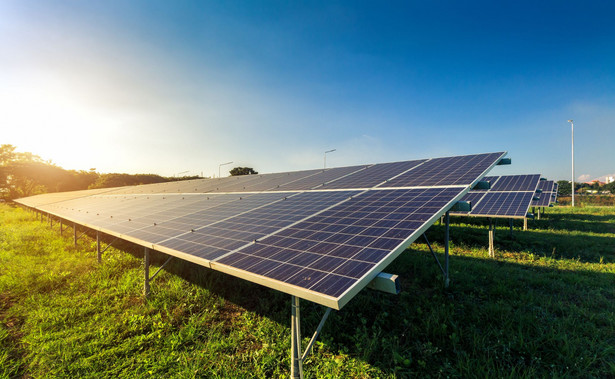 Burmistrz miasta twierdził, że panele fotowoltaiczne należy traktować jako element sieci elektroenergetycznej.