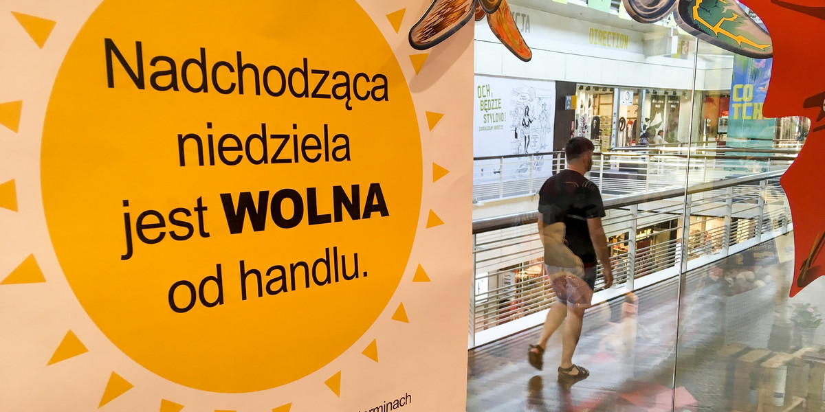 NSZZ Solidarność twierdzi, że dzięki wprowadzeniu zakazu handlu w niedzielę Polacy spędzają więcej czasu ze swoimi rodzinami