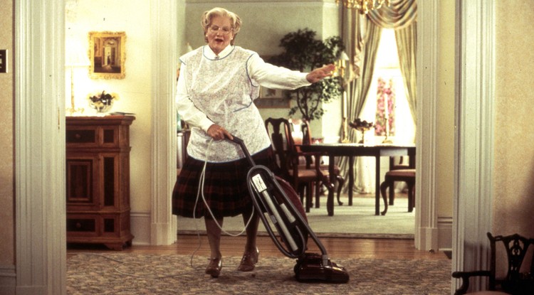 25 év után újra összeálltak a Mrs. Doubtfire – Apa csak egy van szereplői