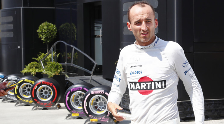 Kubica 2011-ben szenvedett súlyos balesetet, sérült jobb keze máig nem jött rendbe /Fotó: Fuszek Gábor