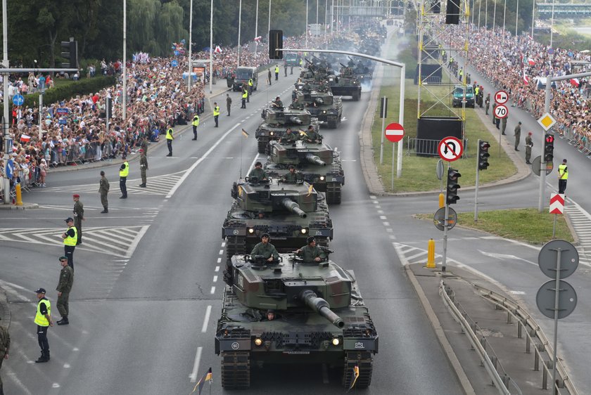 Wielka defilada z okazji Święta Wojska Polskiego w Warszawie