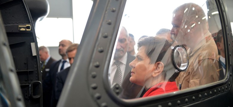 Szydło i Macierewicz zachwyceni Black Hawkami. Chcą ich zamiast Caracali