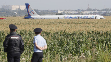 Rosja: Awaryjne lądowanie Airbusa. Jest nagranie z wnętrza samolotu