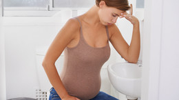 Co stosować na mdłości w ciąży? Farmaceutka radzi