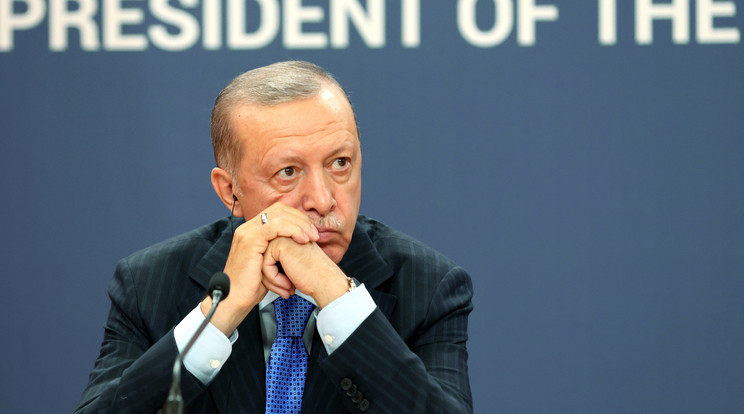 Erdogan vajon kiterjeszti a szárazföldi hadműveletet? / Fotó: MTI/EPA/Andrej Cukic