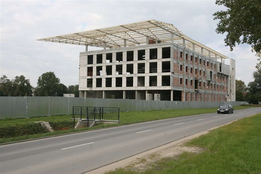 Niedokończone budowy w Warszawie