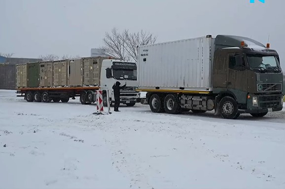 Revolucija u transportu, posledice stižu na leto? Evo zašto oko 200.000 hiljada vozača kamiona ostaje bez dozvola u SAD