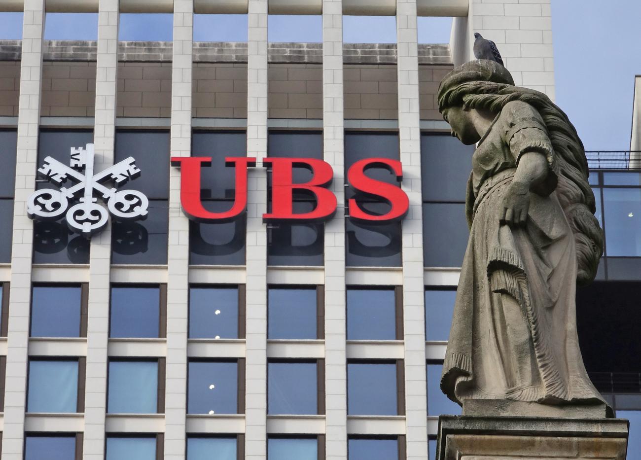 UBS: počinje sa otpuštanjem radnika: Procenjuje se da će bez posla ostati više hiljada zaposlenih