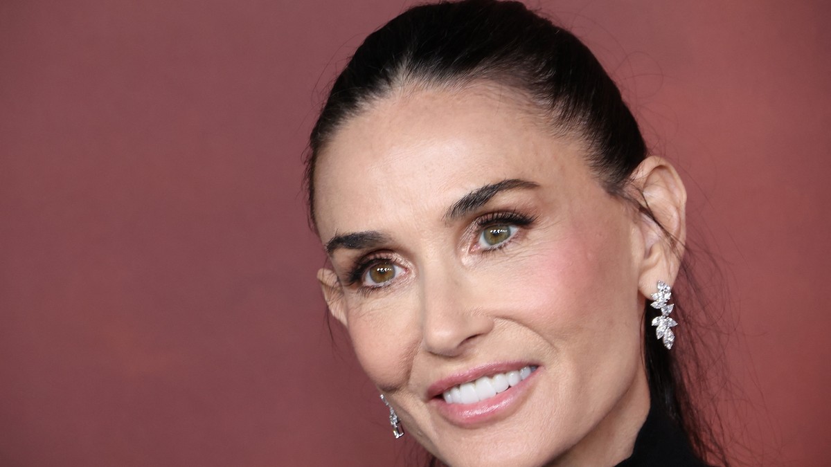 Demi Mur izazvala žestoke rasprave modnom kombinacijom: Potpuni promašaj ili ipak ne?