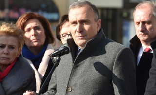 Mazurek: Schetyna próbuje się ratować atakując prezesa PiS