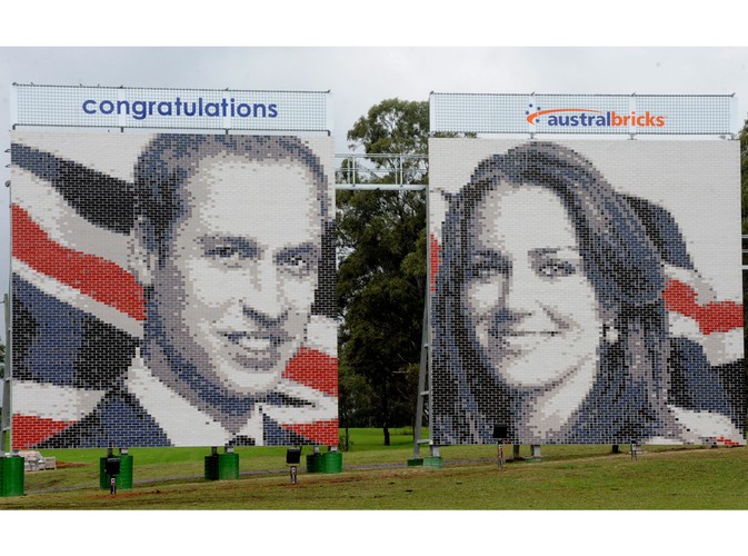 Wykonane z cegieł portrety księcia Williama i Kate Middleton w Horsley Park na zachód od Sydney w Australii