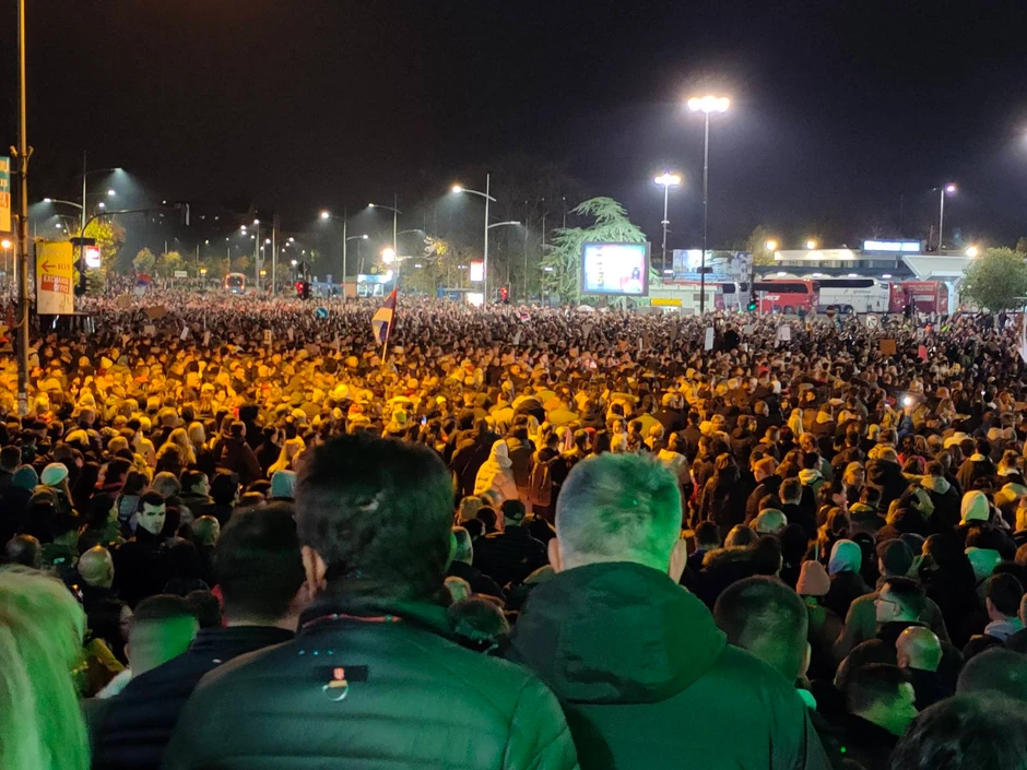 Protest u Novom Sadu ispred Železničke stanice Novi Sad održan 5.novembra