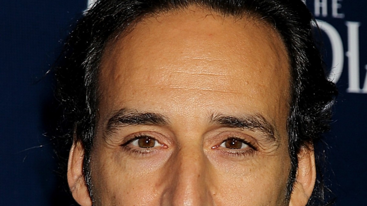 Alexandre Desplat ma 51 lat i około 130 filmów na koncie. Według Akademii Sztuki i Wiedzy Filmowej jest najlepszym kompozytorów minionego roku.