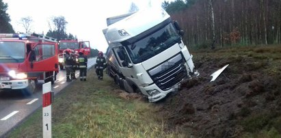 Kierowca tira po kolizji powiesił się. Prokuratura ustala, czy był pijany