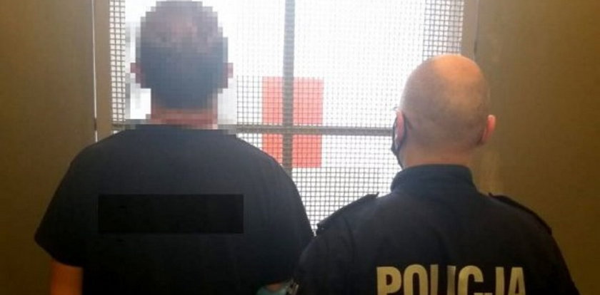 Wędkarze wyłowili związane ciało z jeziora Świętajno. Policjanci rozwikłali sprawę zabójstwa sprzed 14 lat