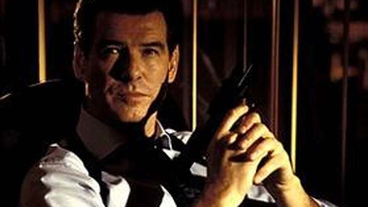 Poprzedni odtwórca roli Jamesa Bonda, Pierce Brosnan po raz kolejny zaatakował producentów serii filmowej o najlepszym brytyjskim szpiegu, wyzywając ich od
