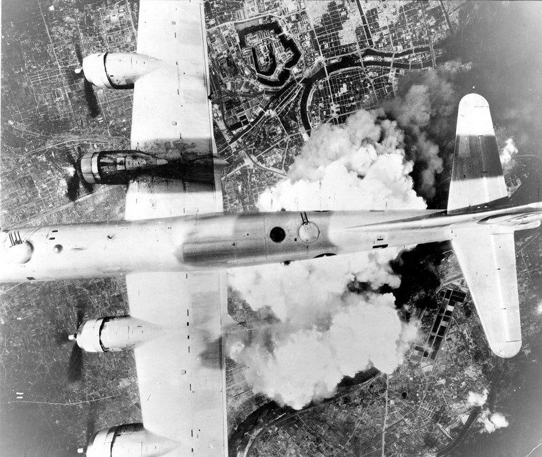 Nalot na Tokio z marca 1945 roku był bardziej morderczy niż zrzucenie bomby atomowej na Nagaski