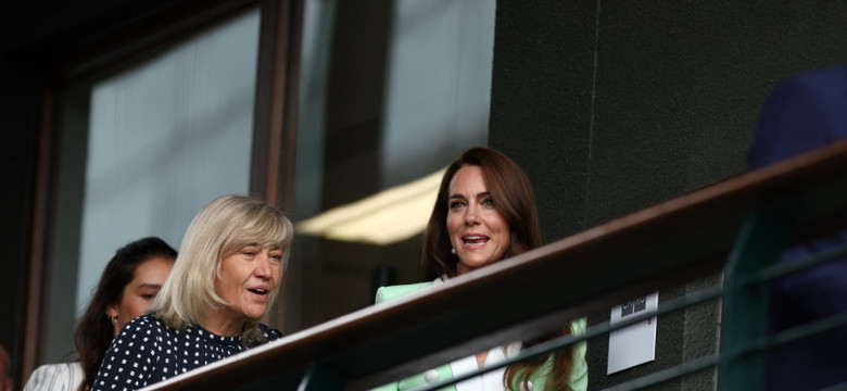 Superdroga mięta: Księżna Kate na kortach Wimbledonu w marynarce wartej fortunę  [FOTO]