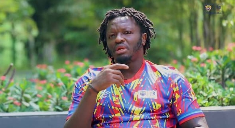 Sulley Muntari asks Hearts of Oak to pay him GHc1 per month as salary