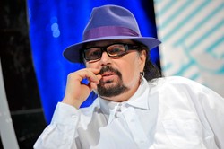 Hołdys: Gdybyśmy nie wpuszczali uchodźców, żaden wirus by się tu nie przedarł