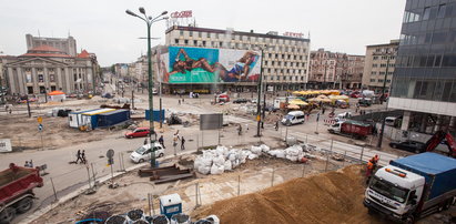 Urząd podróżuje, a rynek w Katowicach rozgrzebany