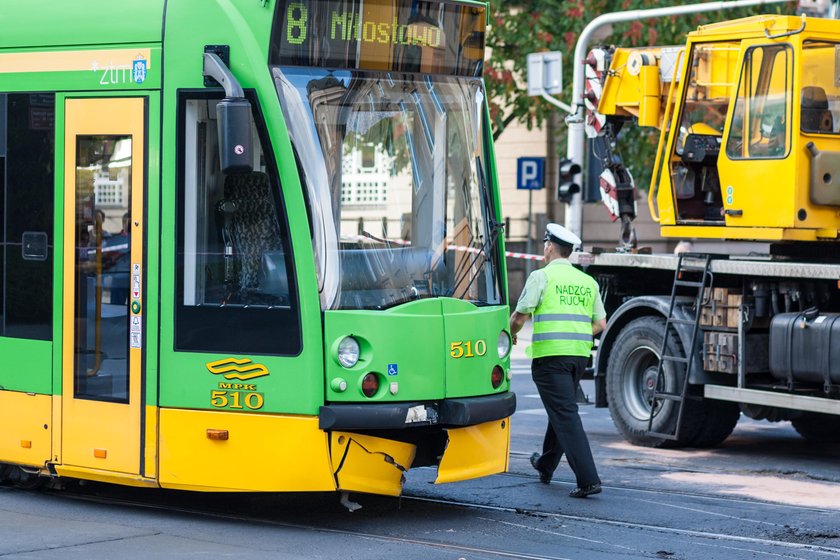 Wóz strażacki zderzył się z tramwajem