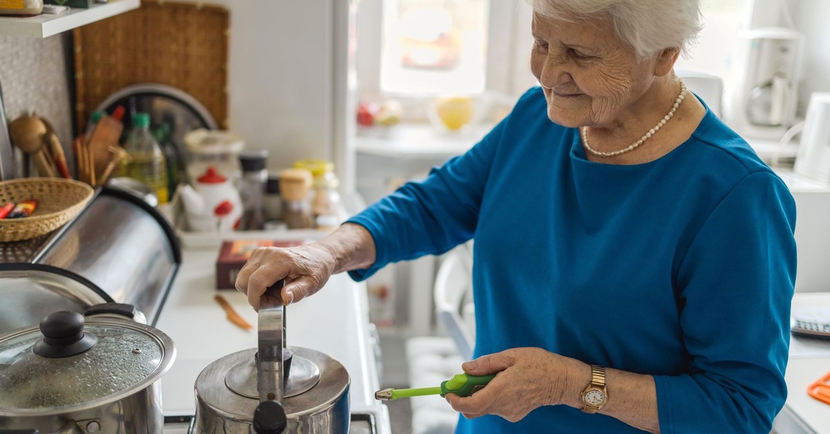Niższe rachunki za prąd i gaz dla seniorów, kombatantów, wdów po kombatantach. Od 1 marca nowa, wyższa kwota ryczałtu energetycznego 2026
