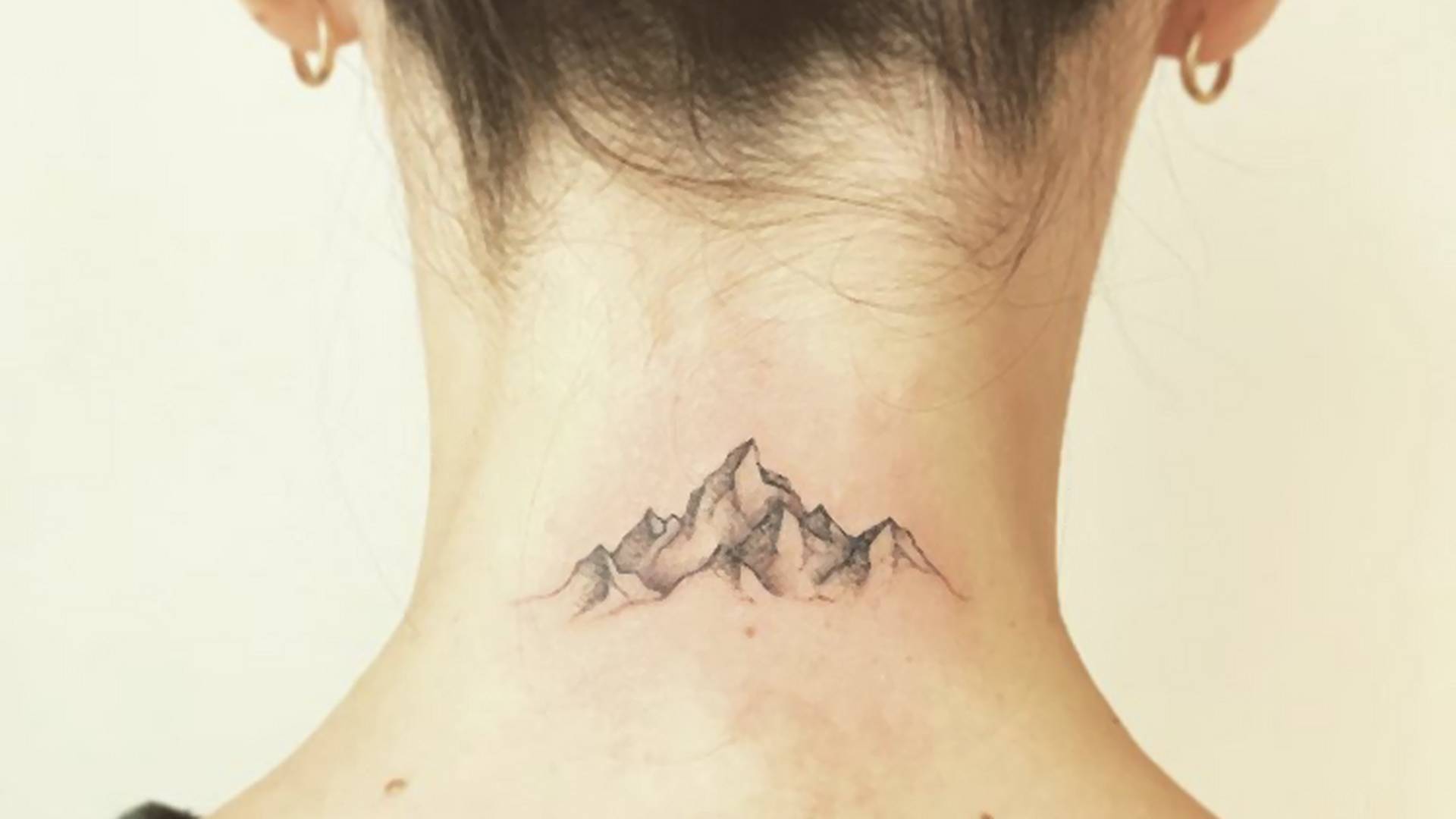 Miluješ hory? 20 nápaditých tetovaní symbolu našej krajiny ťa určite nadchne