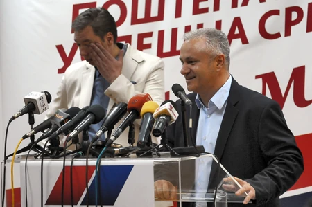 Kobni tajni sastanci: Posvađali se Vučić i Dinkić - Blic
