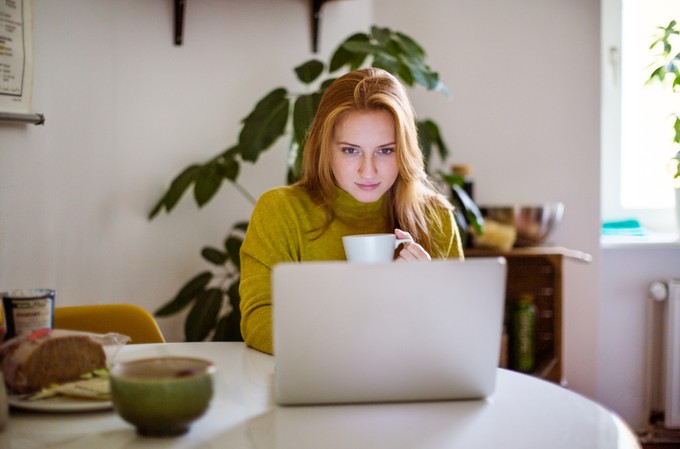 A koronavírus miatt otthonról dolgozik? Íme 4 tipp a home office-hoz kezdőknek