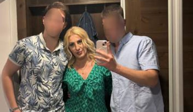 Samira Lončarević sa sinovima napustila Srbiju