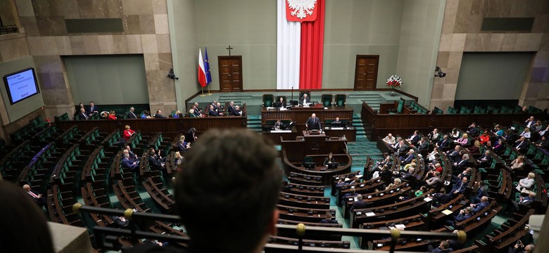 Wysoka przewaga Zjednoczonej Prawicy nad KO. Najnowszy SONDAŻ