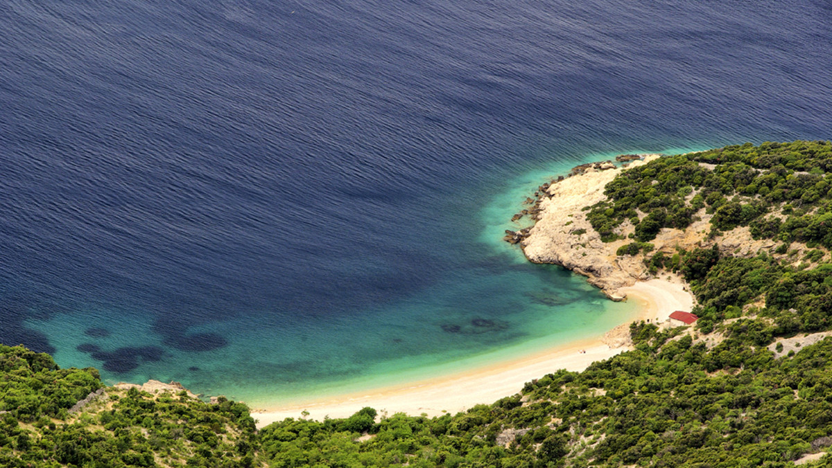 Nietrudno zakochać się w tej małej chorwackiej wyspie. Na Cres jest wszystko, czego szukają na wakacjach zarówno miłośnicy aktywnego wypoczynku, jak i beztroskiego plażowania. Potrzebowałem do tego około 50 sek.