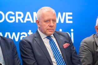 Dr Sutkowski: Liczba zakażeń będzie rosnąć mniej więcej do połowy listopada