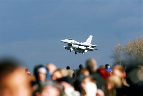 Czy wojsko zapłaci więcej za hałas F-16