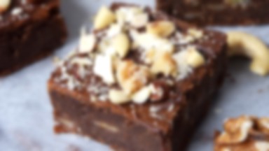 Delikatne, a zarazem mocno czekoladowe. Świetne brownie z bananami