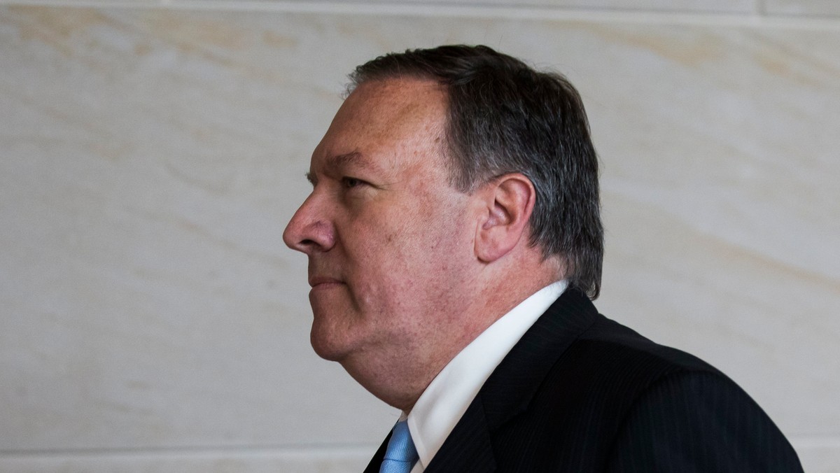 Szef CIA Mike Pompeo oświadczył na Forum Bezpieczeństwa w Aspen, w stanie Kolorado, że Rosja będzie nadal usiłowała ingerować w wewnętrzne sprawy USA. Nazwał relacje z Moskwą "skomplikowanymi" i ocenił, że Rosja nie ma planów wycofania się z Syrii.