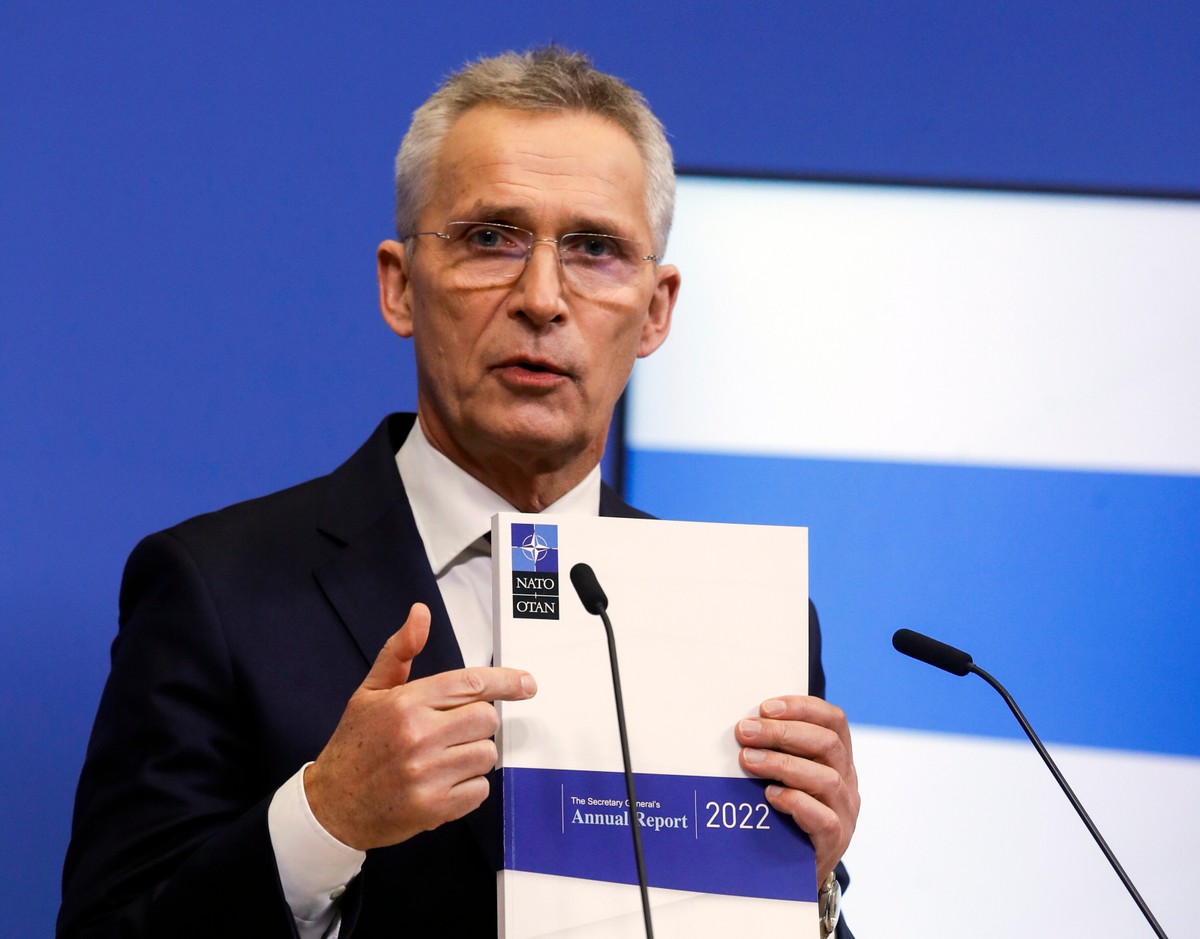 Według szacunków za 2022 r. tylko 7 z 30 krajów doszło do zalecanego przez NATO i promowanego przez Jensa Stoltenberga (na zdjęciu) poziomu 2 proc. PKB na obronność. Były to Grecja, Stany Zjednoczone, Polska, Wielka Brytania, Estonia, Litwa i Łotwa