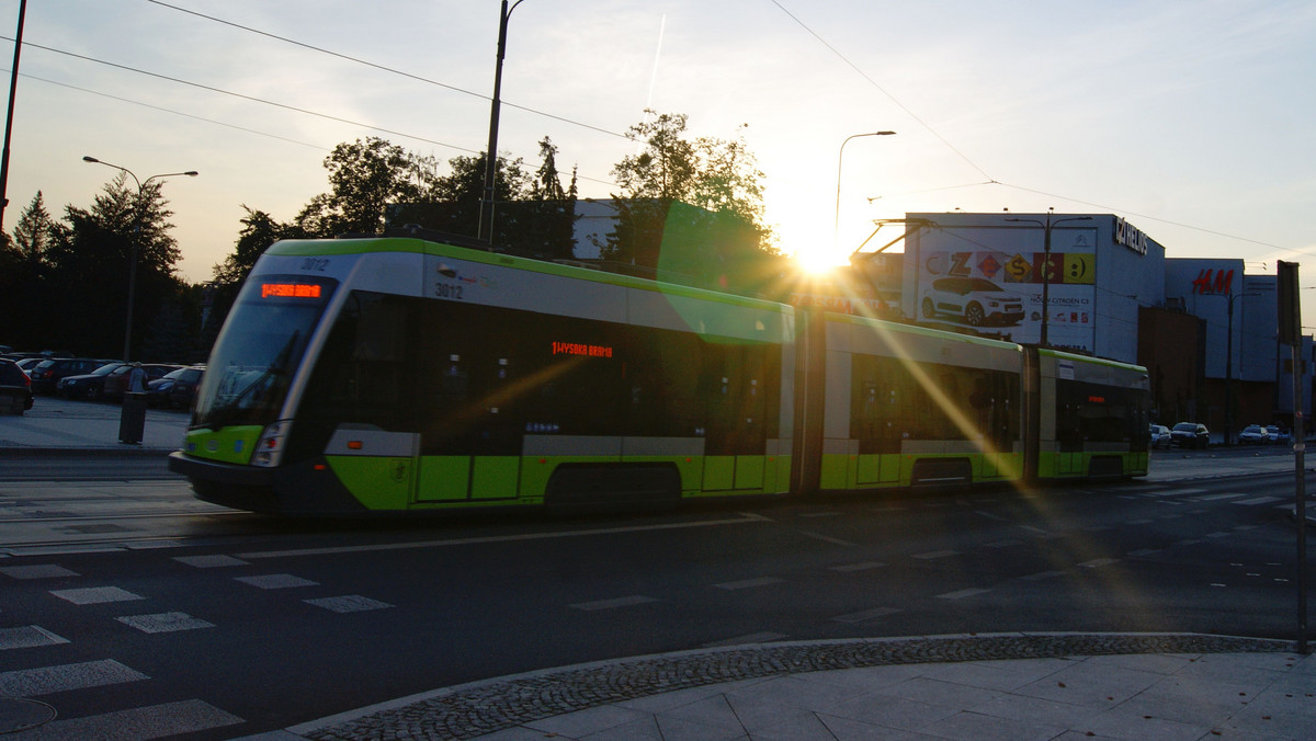 W olsztyńskim ratuszu podpisano umowę na zakup 12 tramwajów. Nowe pojazdy dostarczy turecka firma Durmazlar. Pierwsze z nich mają pojawić się na ulicach Olsztyna wiosną 2020 roku.