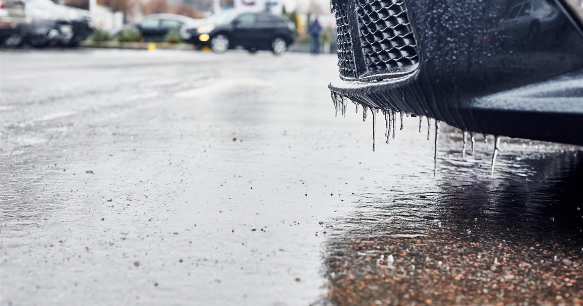 Połowa Polski na żółto! Alerty IMGW mówią wprost: czeka nas spore zagrożenie na drogach